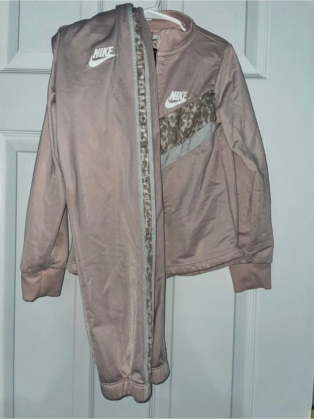 5-6 Nike Girls' Dusty Pink Varsity-Style Track Jacket